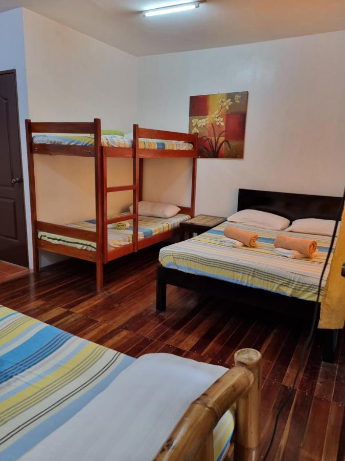 Southpoint Hostel Moalboal Eksteriør bilde